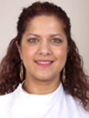 Dr Monica Bijlani