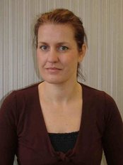 Dr Zuzana Kusnirova