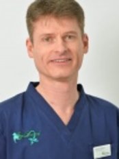 Dr Joachim Gruber